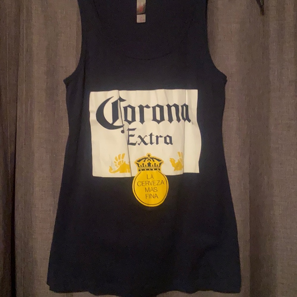 Women’s Corona Extra tank top. Size medium